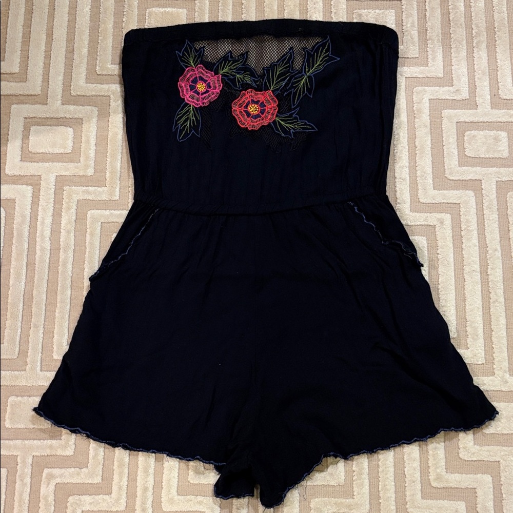🆑E🅰️®️🅰️N©️E Floral mesh top romper
